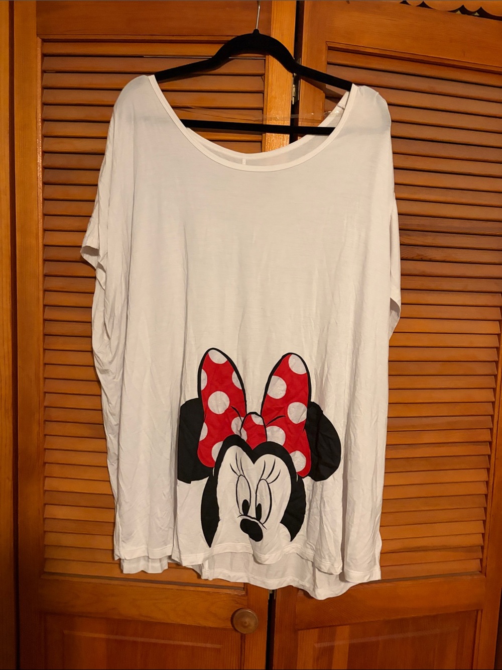 Disney White Minnie Mouse Short Sleeve Tee with Red Polka Dot Bow